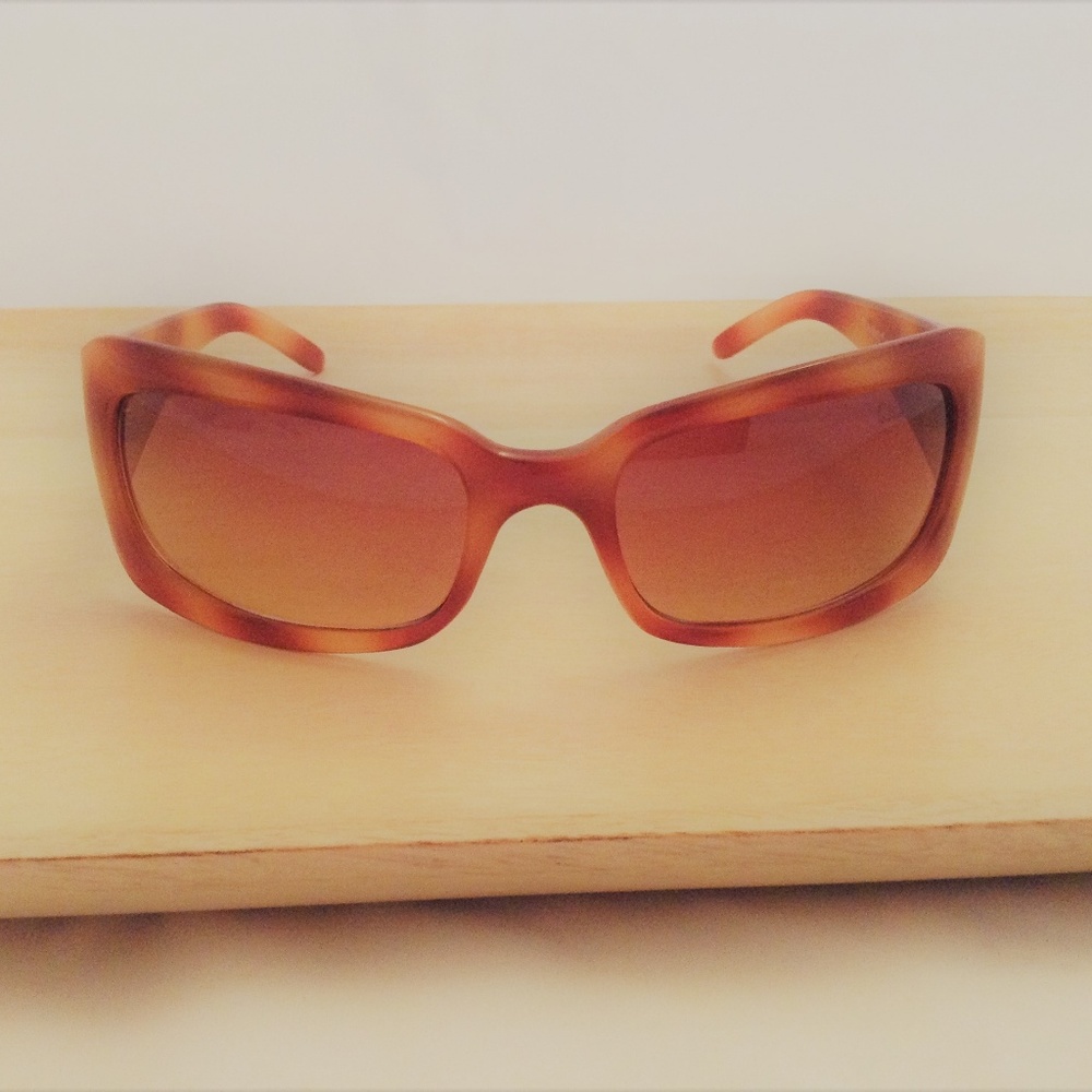 ❤️FLASH SALE!!❤️ 😎 Chanel Designer Sunglasses - Picture 4 of 6